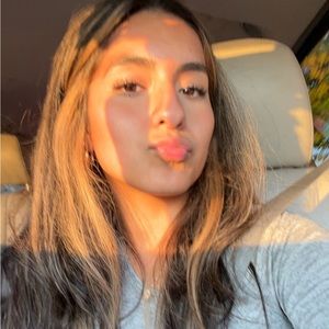 Meet your Posher, Gaby